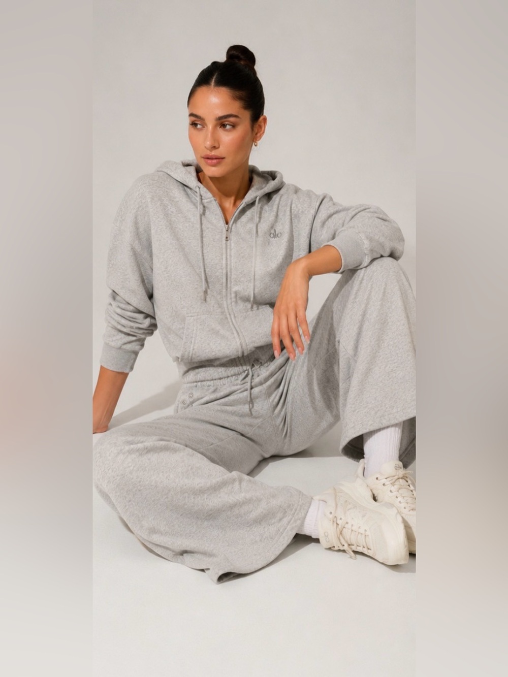 Alo Yoga Women’s Medium Gray Zip Hoodie & Wide Leg Pants Set NWT Lightweight